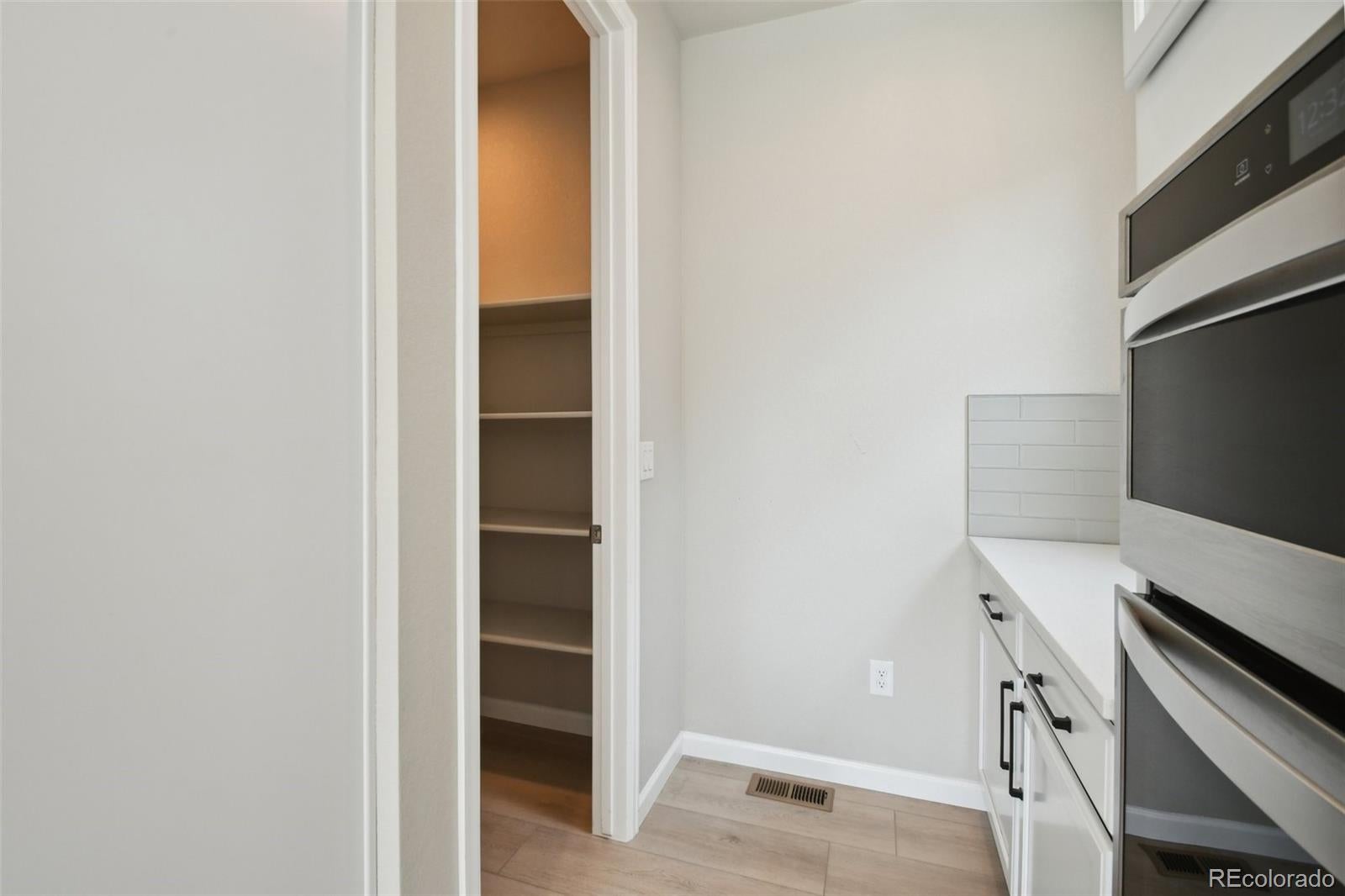 248 Hampshire Ln, Castle Pines, CO 80108 photo