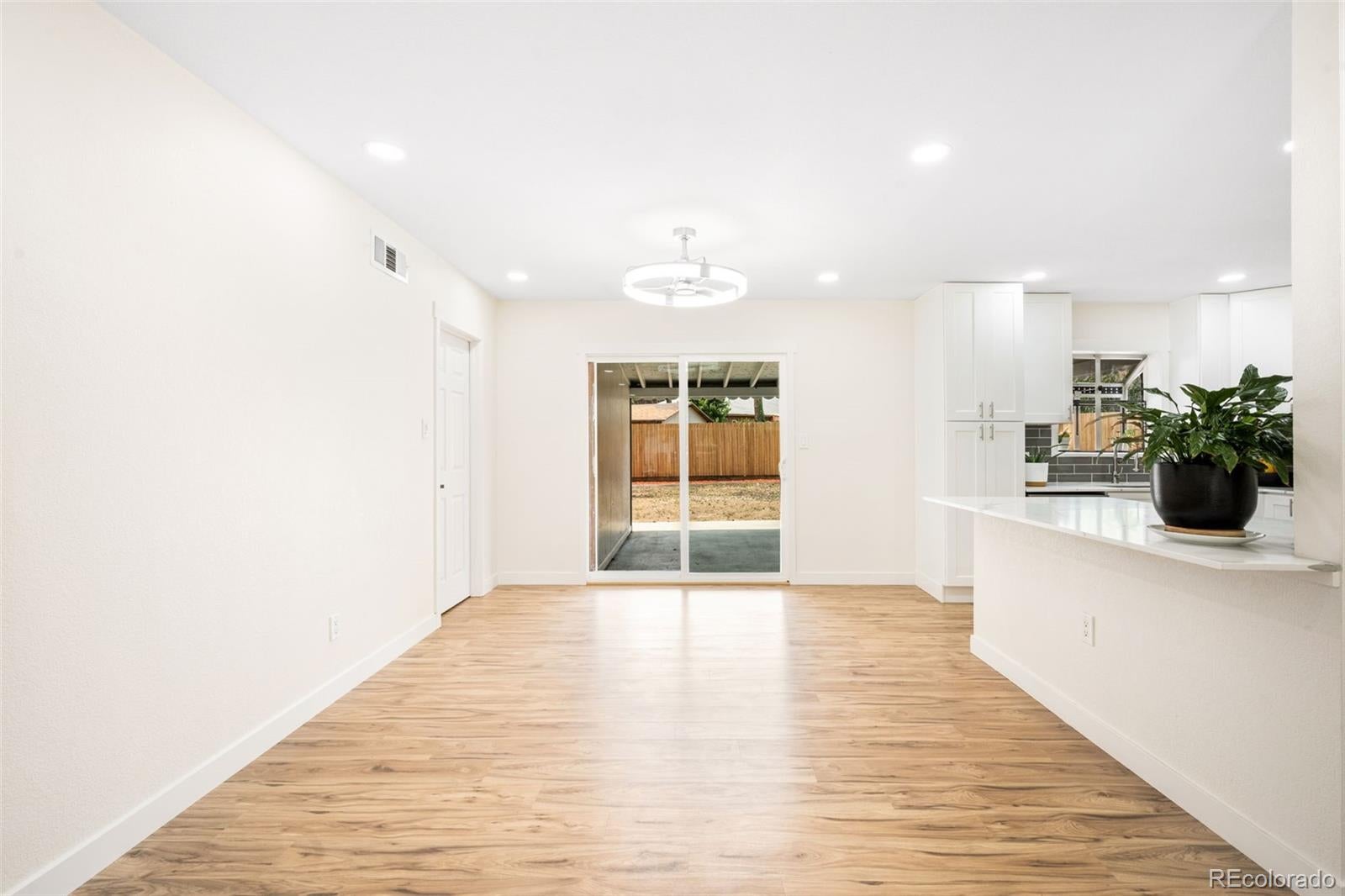 769 Troy Ct, Aurora, CO 80011 photo
