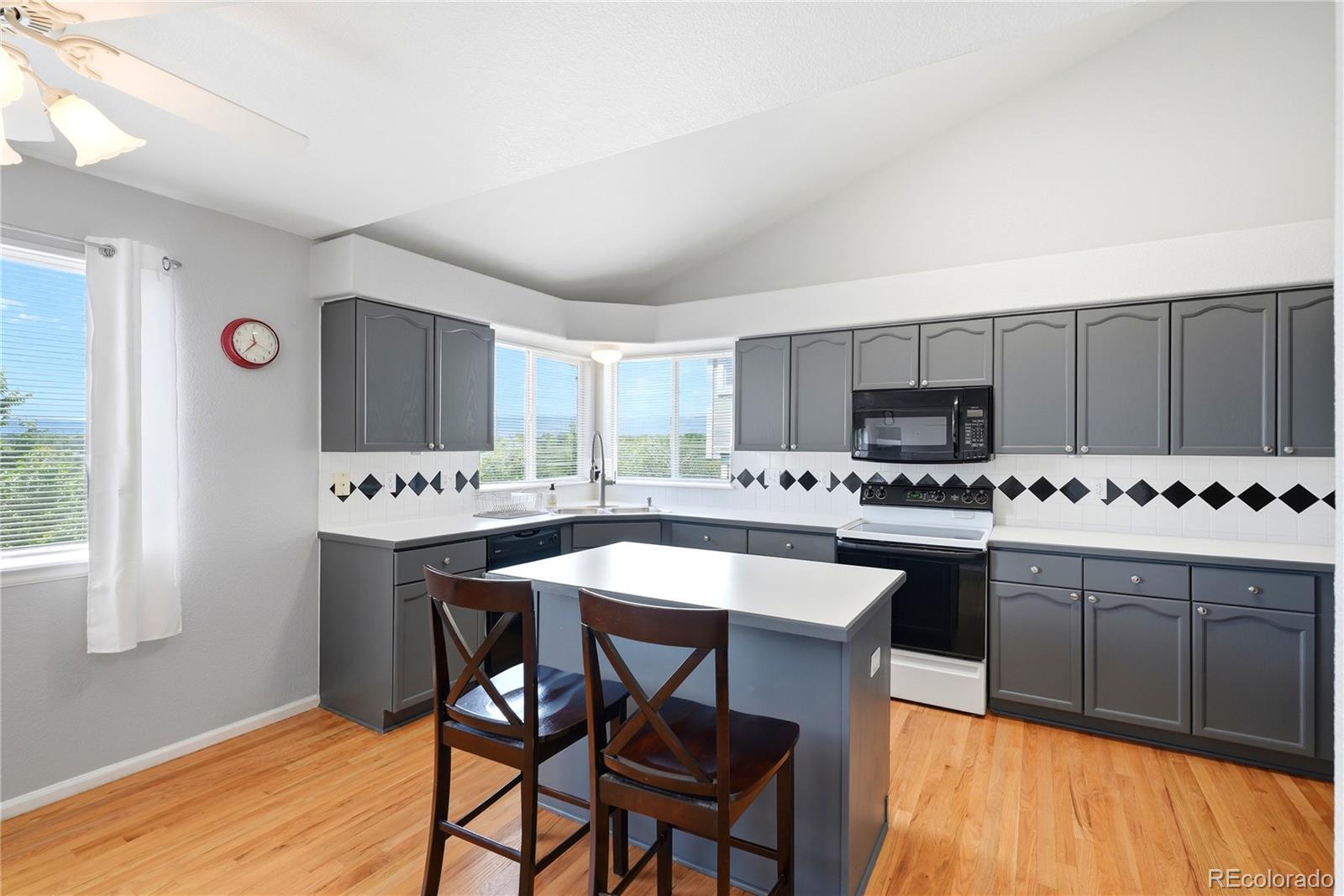 6048 W Ida Dr, Littleton, CO 80123 photo