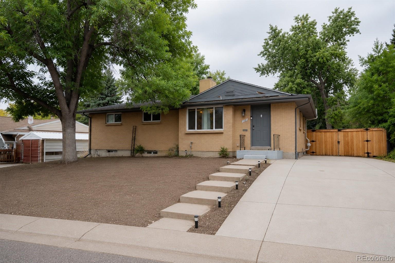 2569 E Cresthill Ave, Centennial, CO 80121 photo