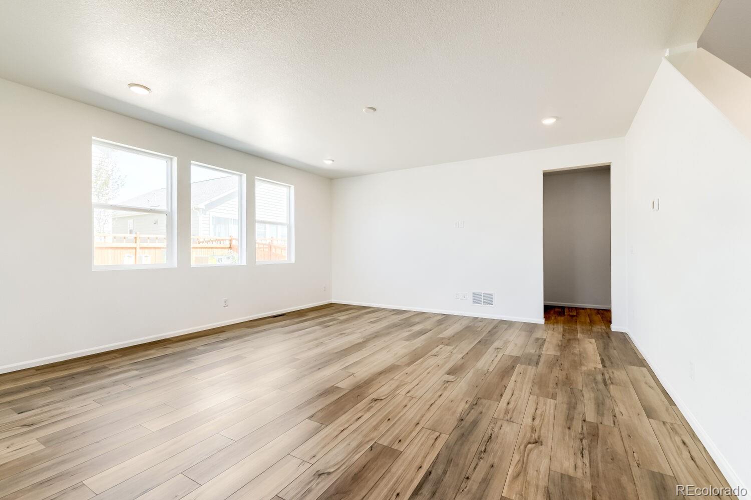 4105 Runyon Lake St, Brighton, CO 80601 photo