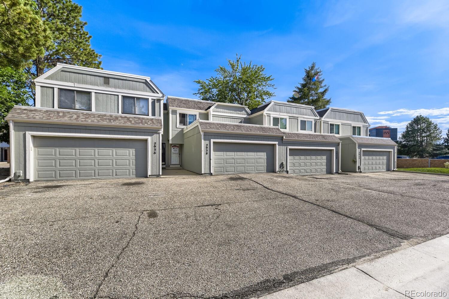 2938 Parker Ct, Aurora, CO 80014