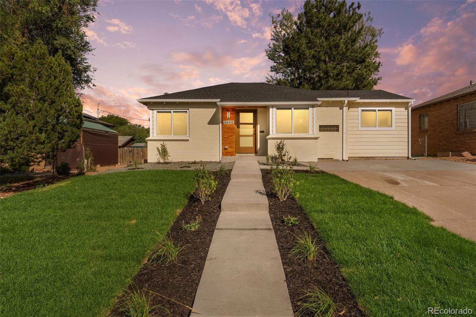 3690 Newport St, Denver, CO 80207 photo