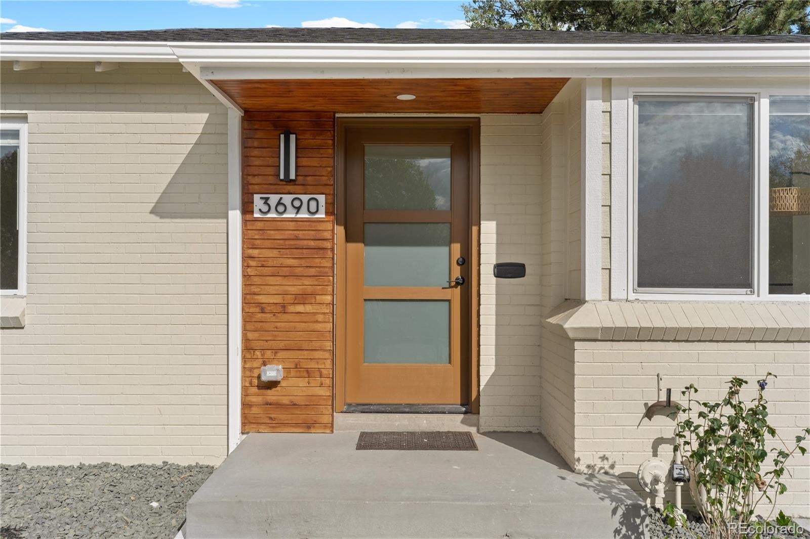 3690 Newport St, Denver, CO 80207 photo