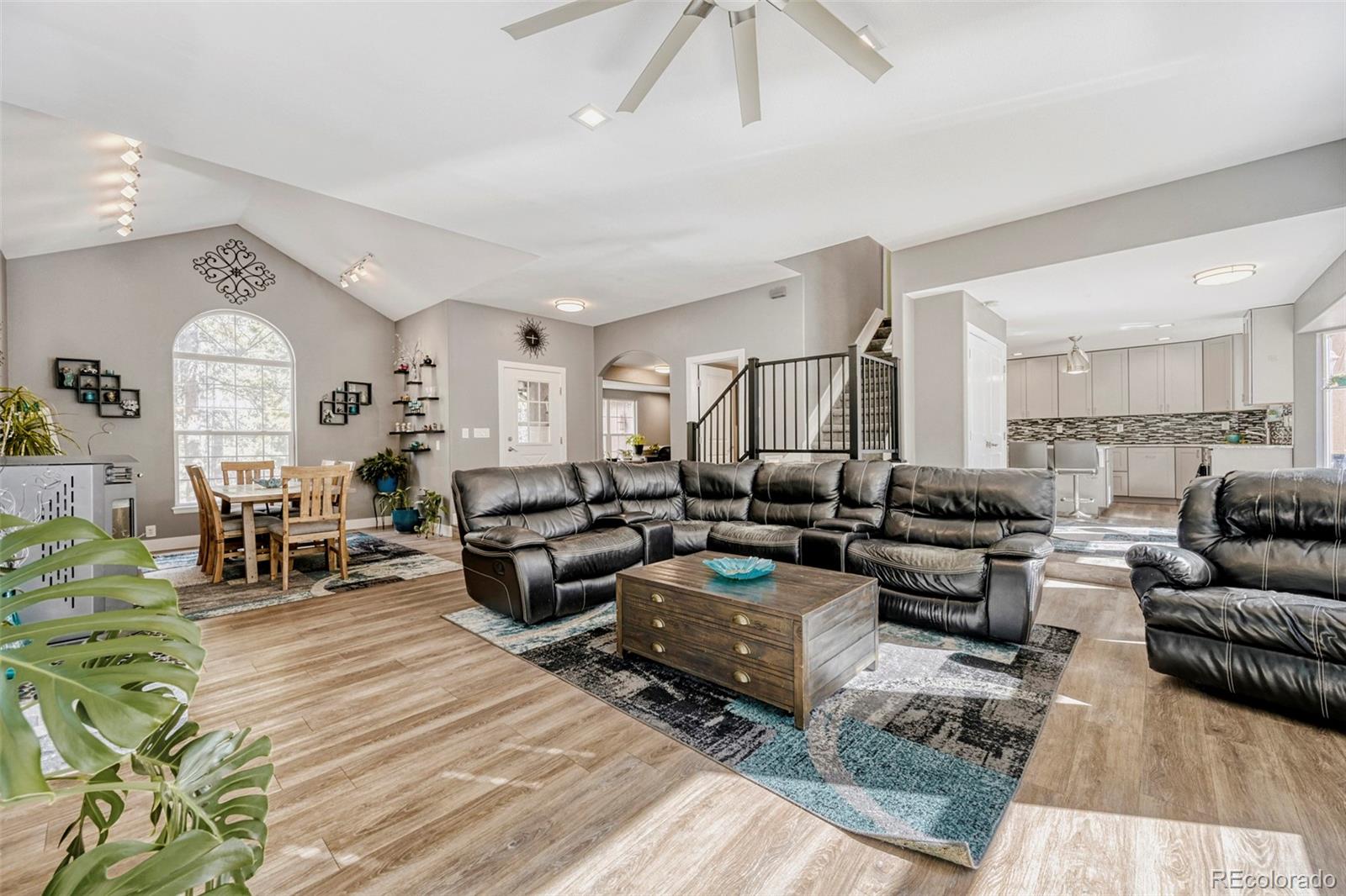 3392 Estates Cir, Larkspur, CO 80118 photo