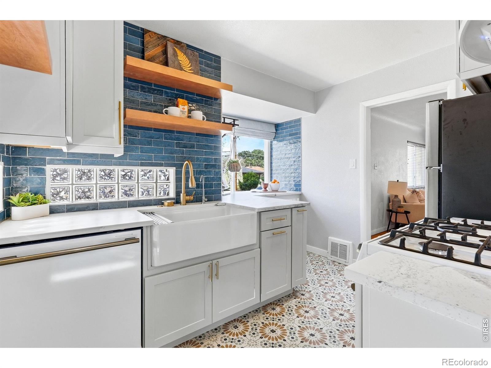 3564 Magnolia St, Denver, CO 80207 photo
