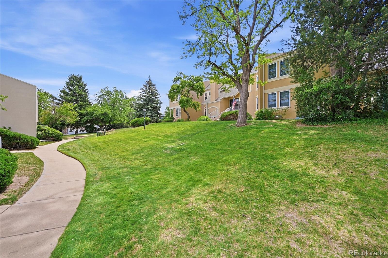 2858 S Vaughn Way, Aurora, CO 80014 photo
