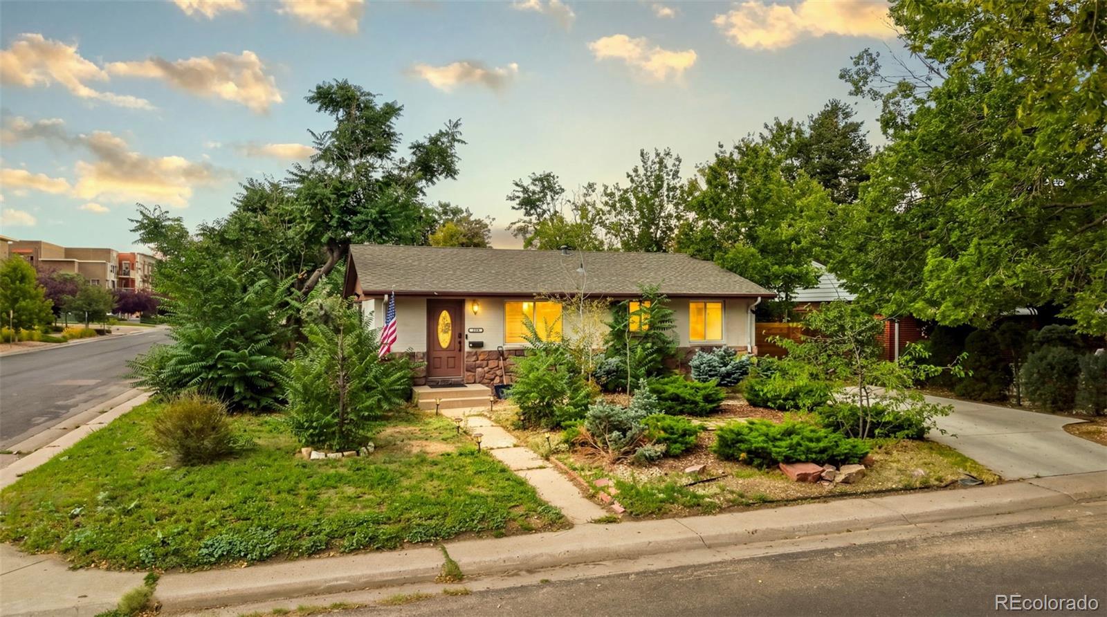 902 S Ironton St, Aurora, CO 80012 photo