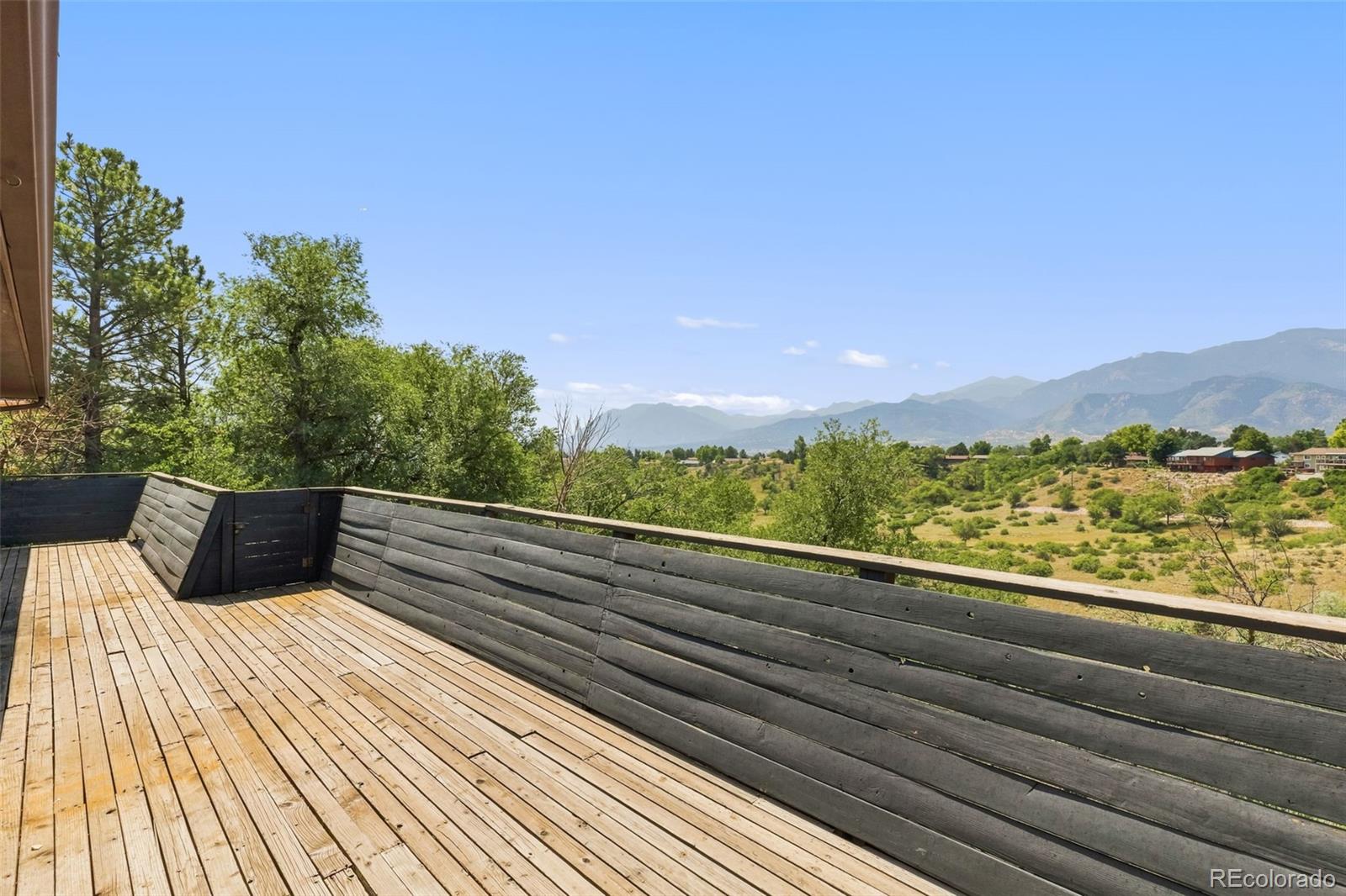 2260 Mesa Rd, Colorado Springs, CO 80904 photo