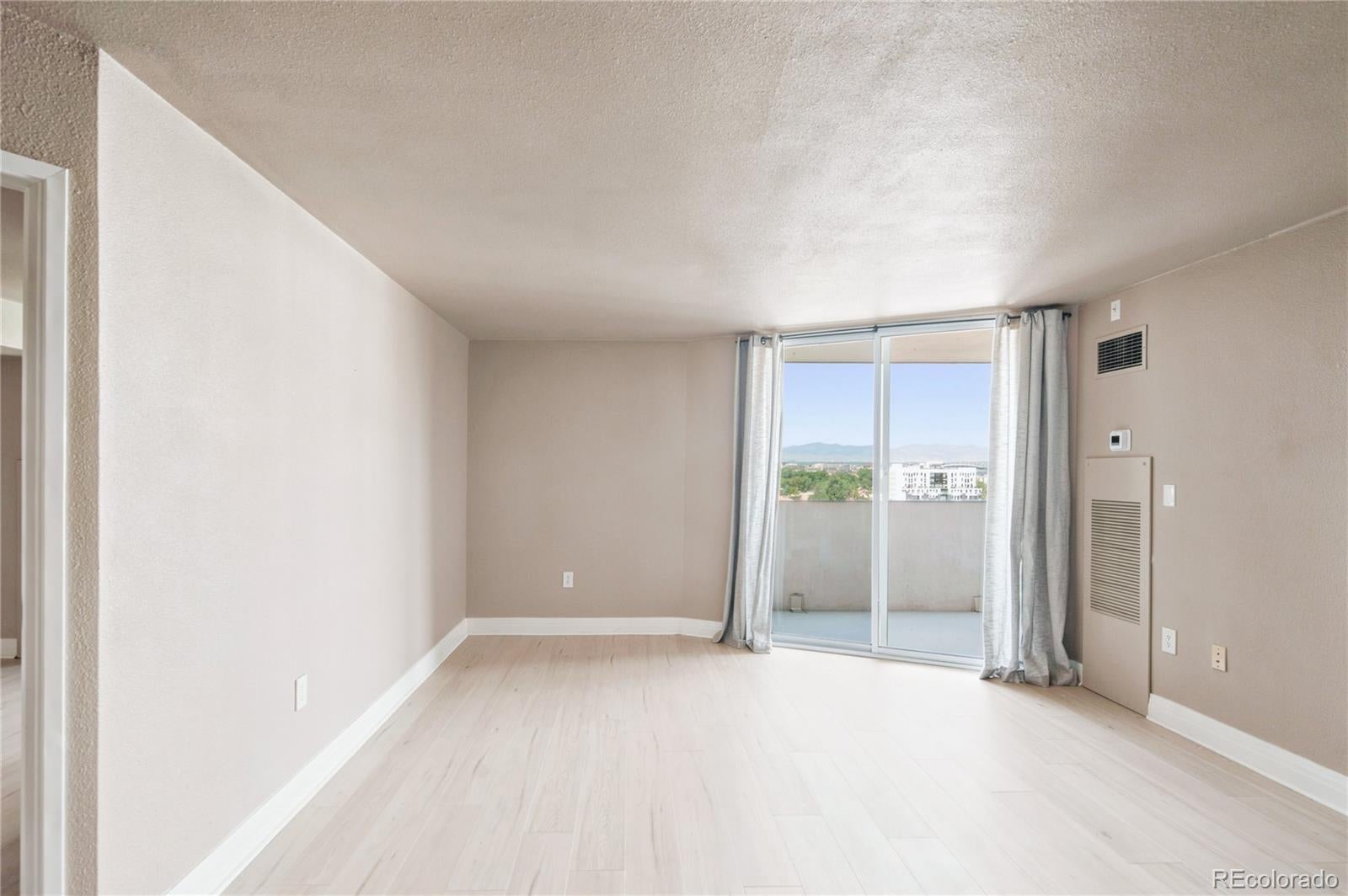 601 W 11 Ave #901, Denver, CO 80204 photo