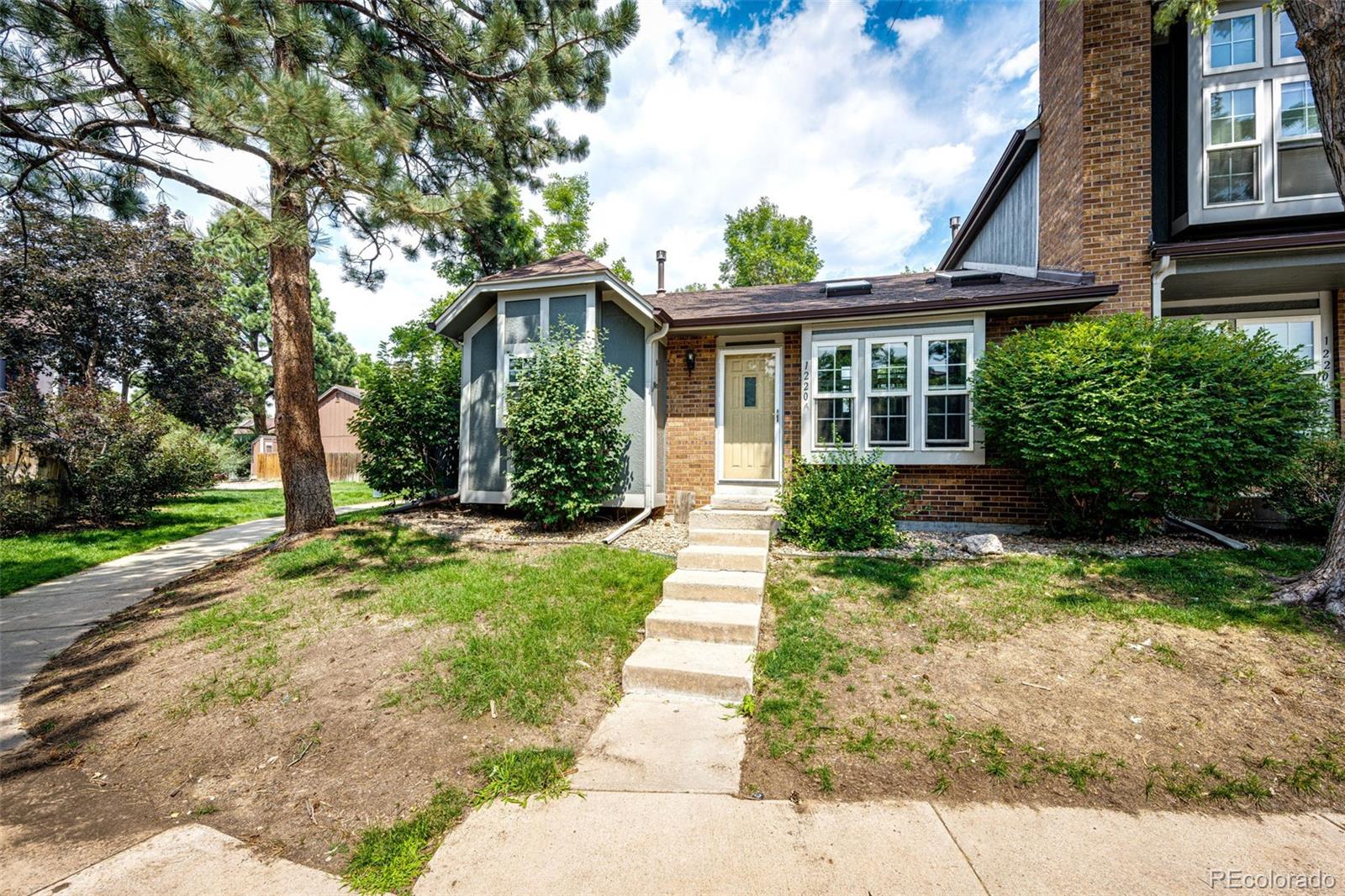 1220 Flower Cir, Lakewood, CO 80232