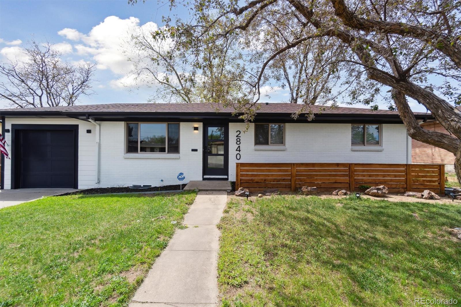 2840 Cottonwood Dr, Denver, CO 80221 photo