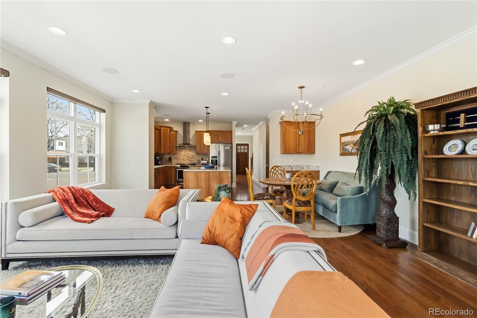1901 S Logan St, Denver, CO 80210 photo