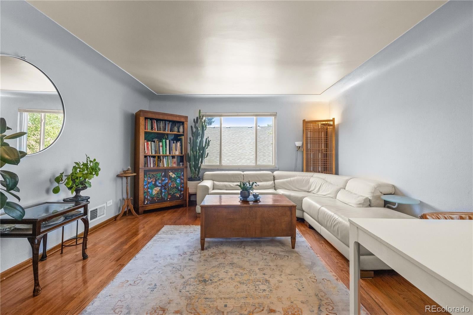 468 S Sherman St, Denver, CO 80209 photo