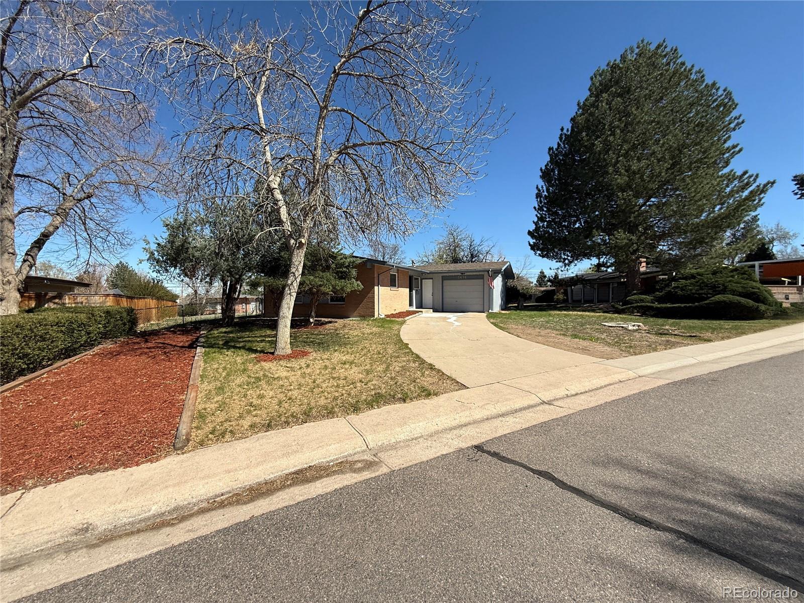 5674 W Chestnut Ave, Littleton, CO 80128 photo