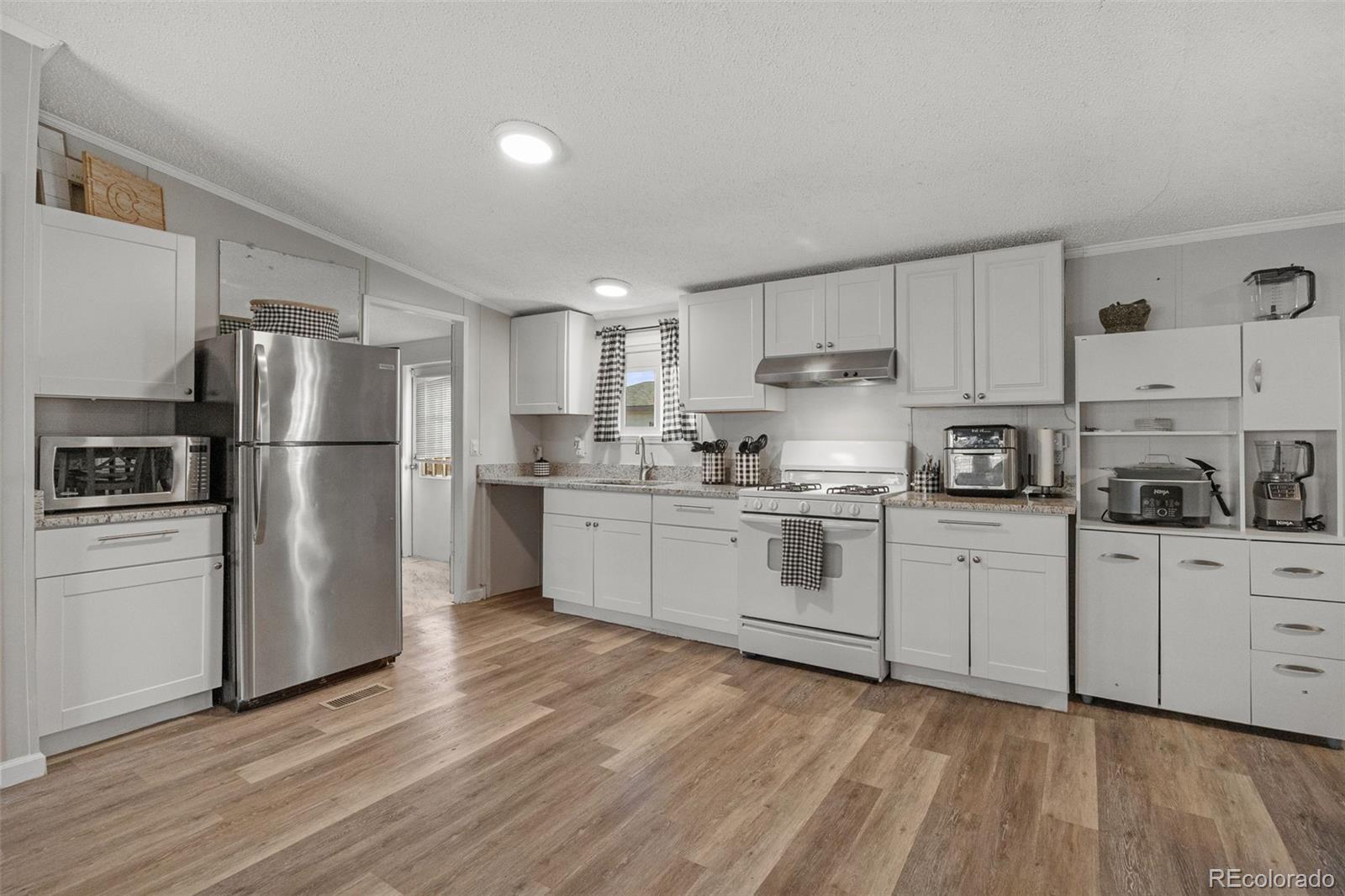 9124 Fontaine St, Federal Heights, CO 80260 photo