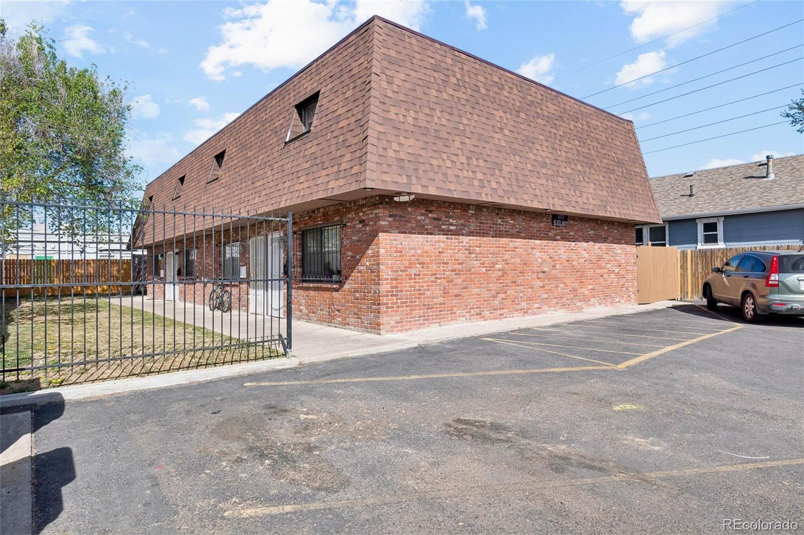 1015 Eliot St, Denver, CO 80219