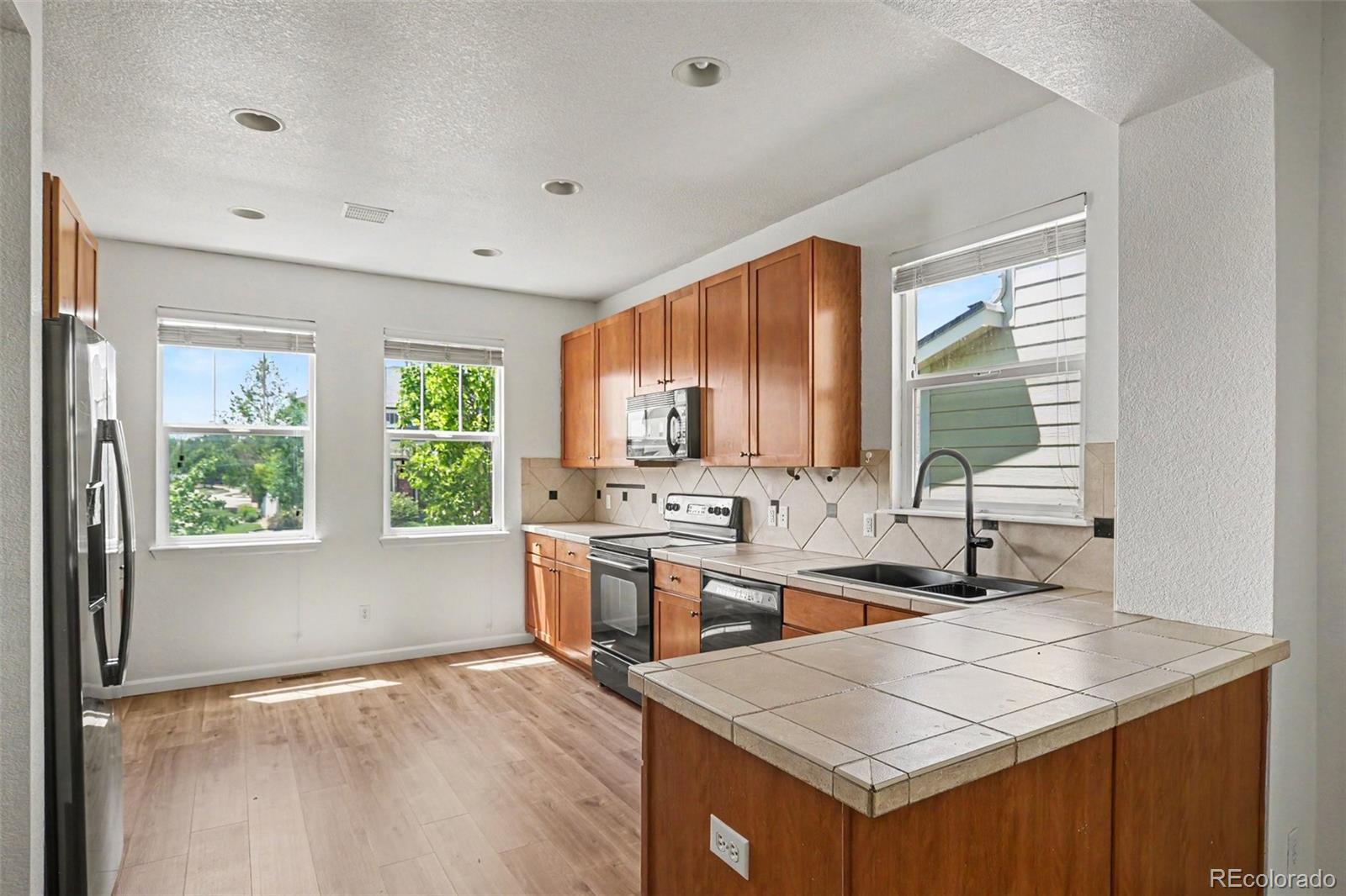 23502 E Alabama Dr, Aurora, CO 80018 photo