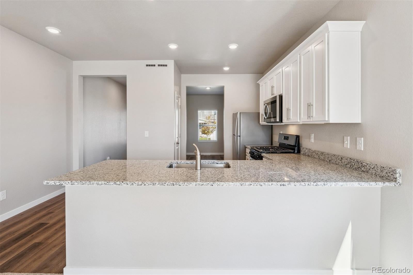 9361 Truckee Ct, Commerce City, CO 80022 photo