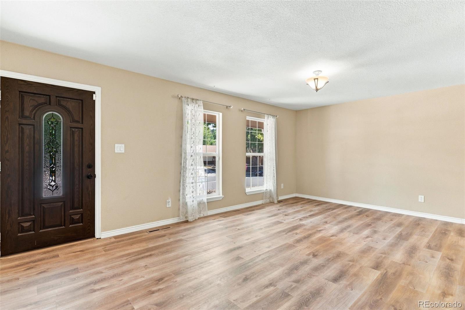 1724 Wooten Rd, Colorado Springs, CO 80915 photo
