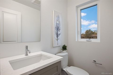 Townhouse in Arvada CO 8400 W 52nd Avenue 18.jpg