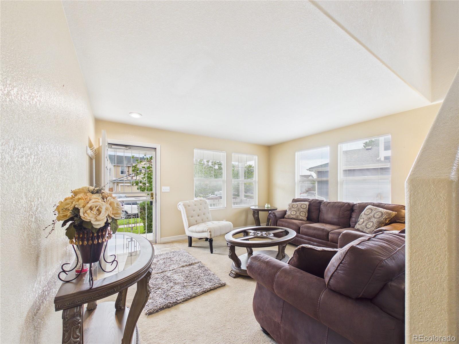 5560 Lewiston St, Denver, CO 80239 photo