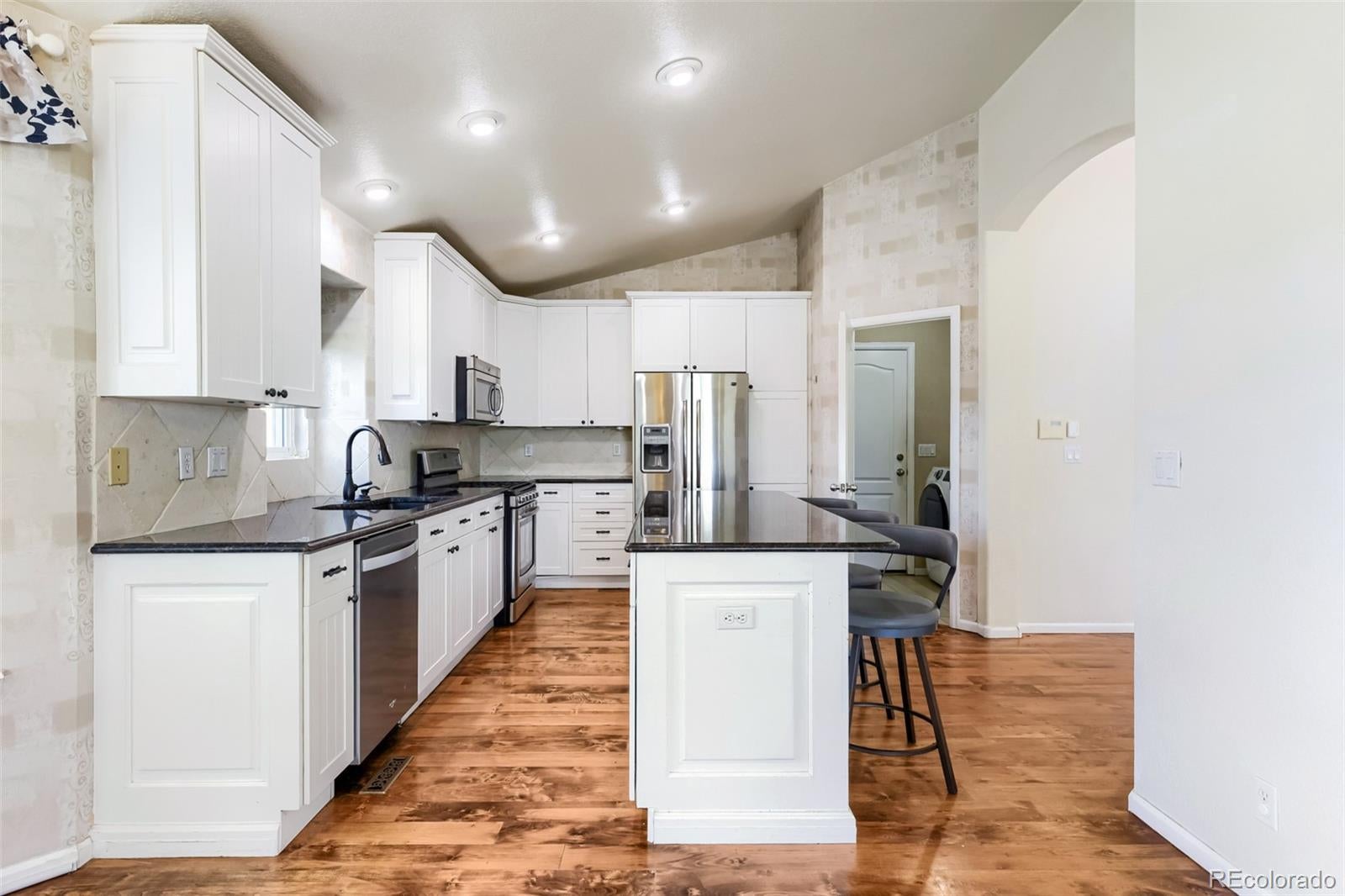 6686 Solana Dr, Castle Pines, CO 80108 photo
