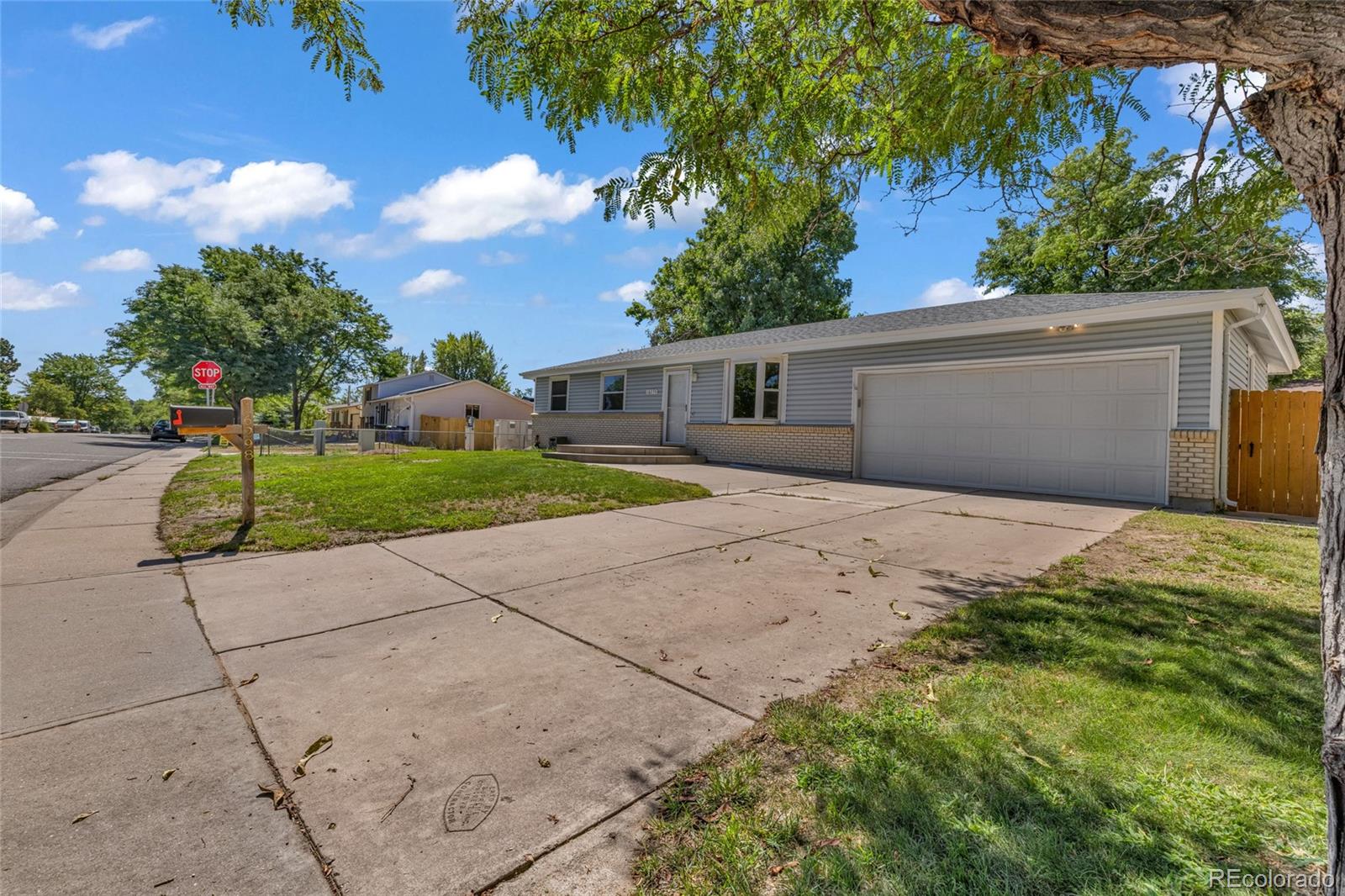 16298 Bates Dr, Aurora, CO 80013