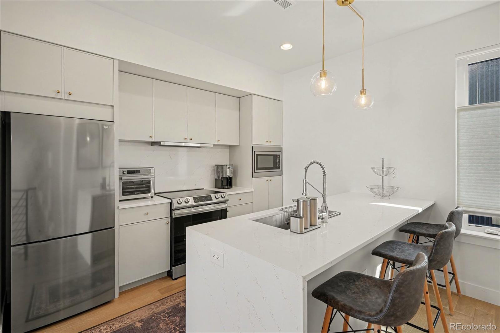 2578 S Broadway Ave, Denver, CO 80210 photo