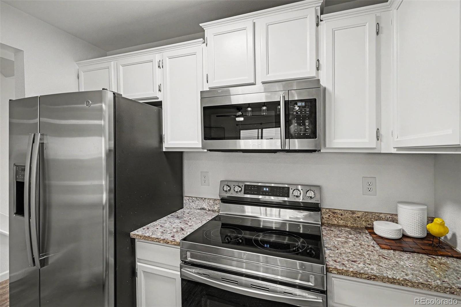 2432 Lexington Village Ln, Colorado Springs, CO 80916 photo