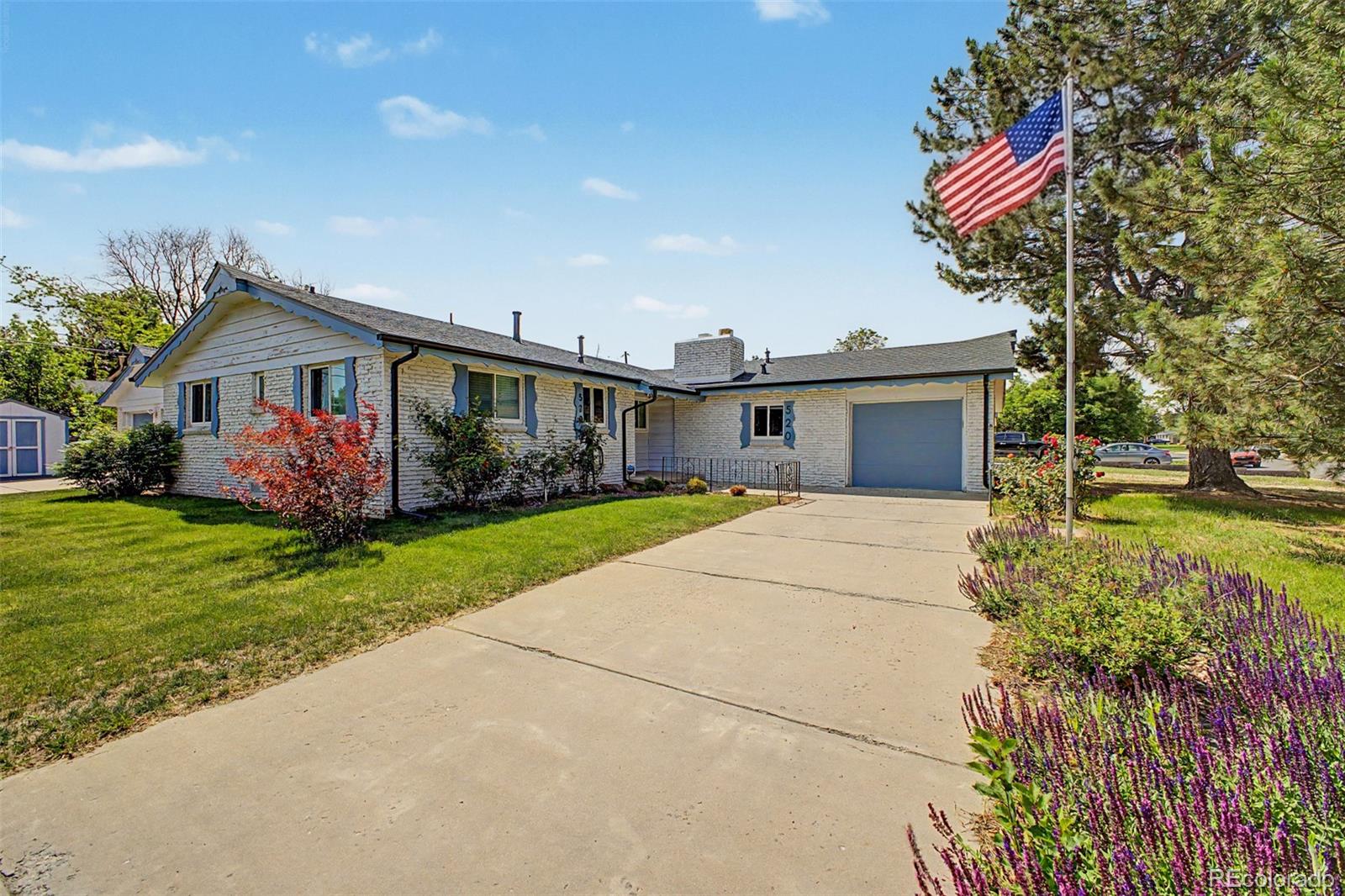 520 Iola St, Aurora, CO 80010 photo