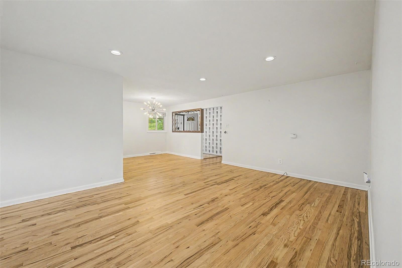 520 Iola St, Aurora, CO 80010 photo