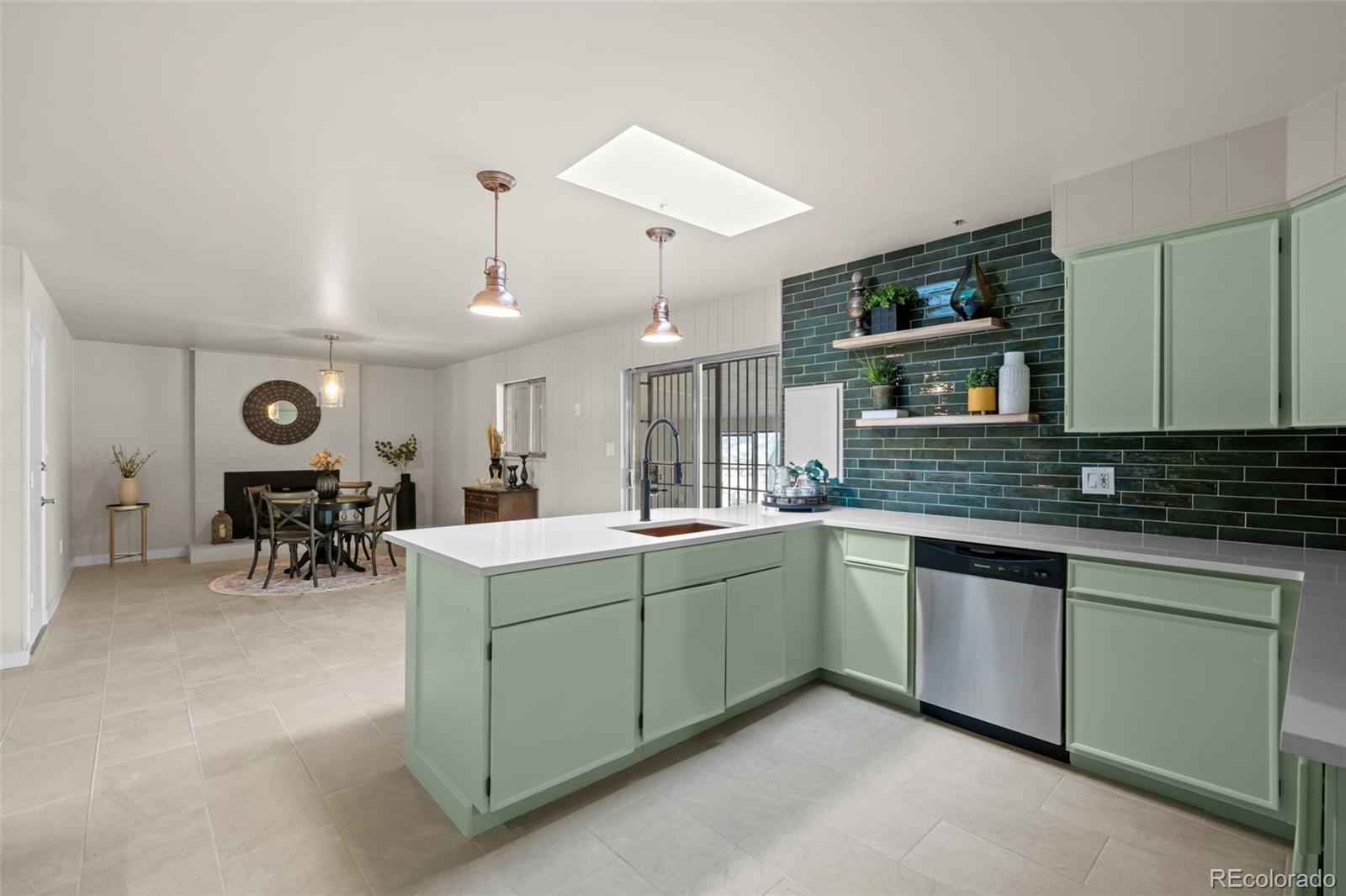 442 Titan Ct, Aurora, CO 80011 photo