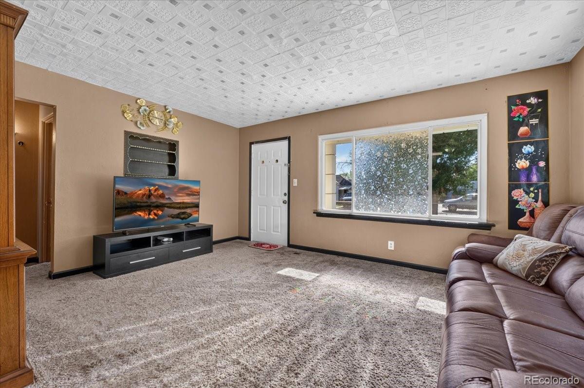 1725 Dayton St, Aurora, CO 80010 photo