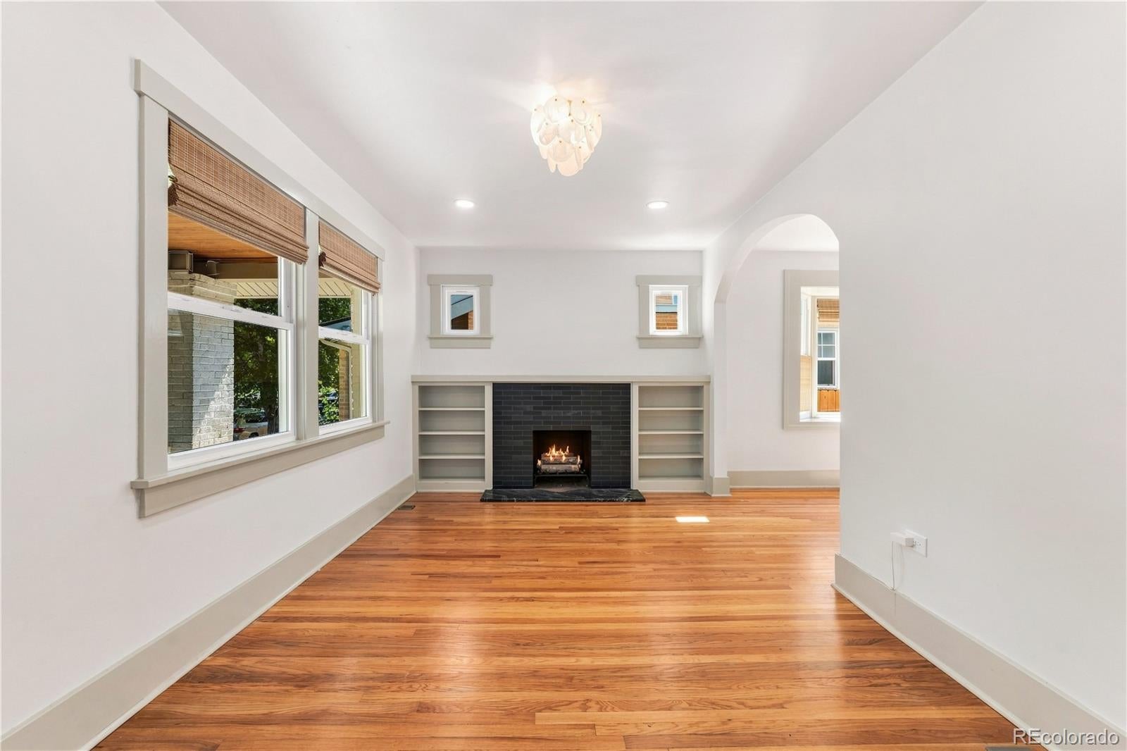 2589 N Glencoe St, Denver, CO 80207 photo