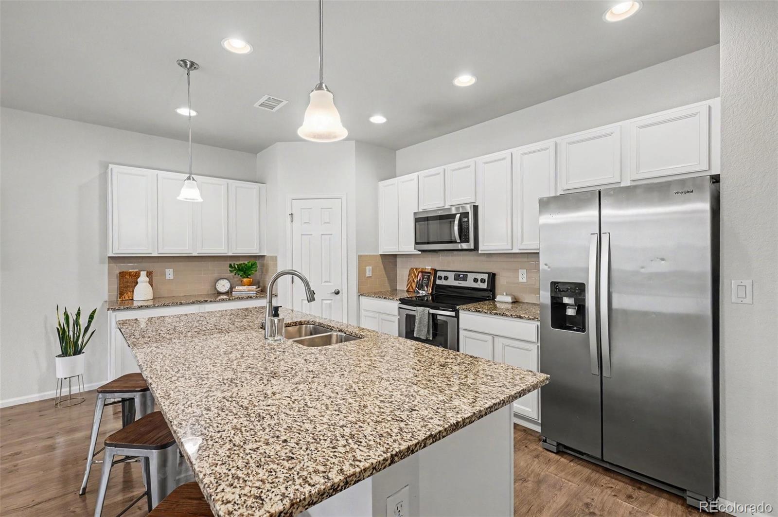 16151 Bolling Dr, Denver, CO 80239 photo