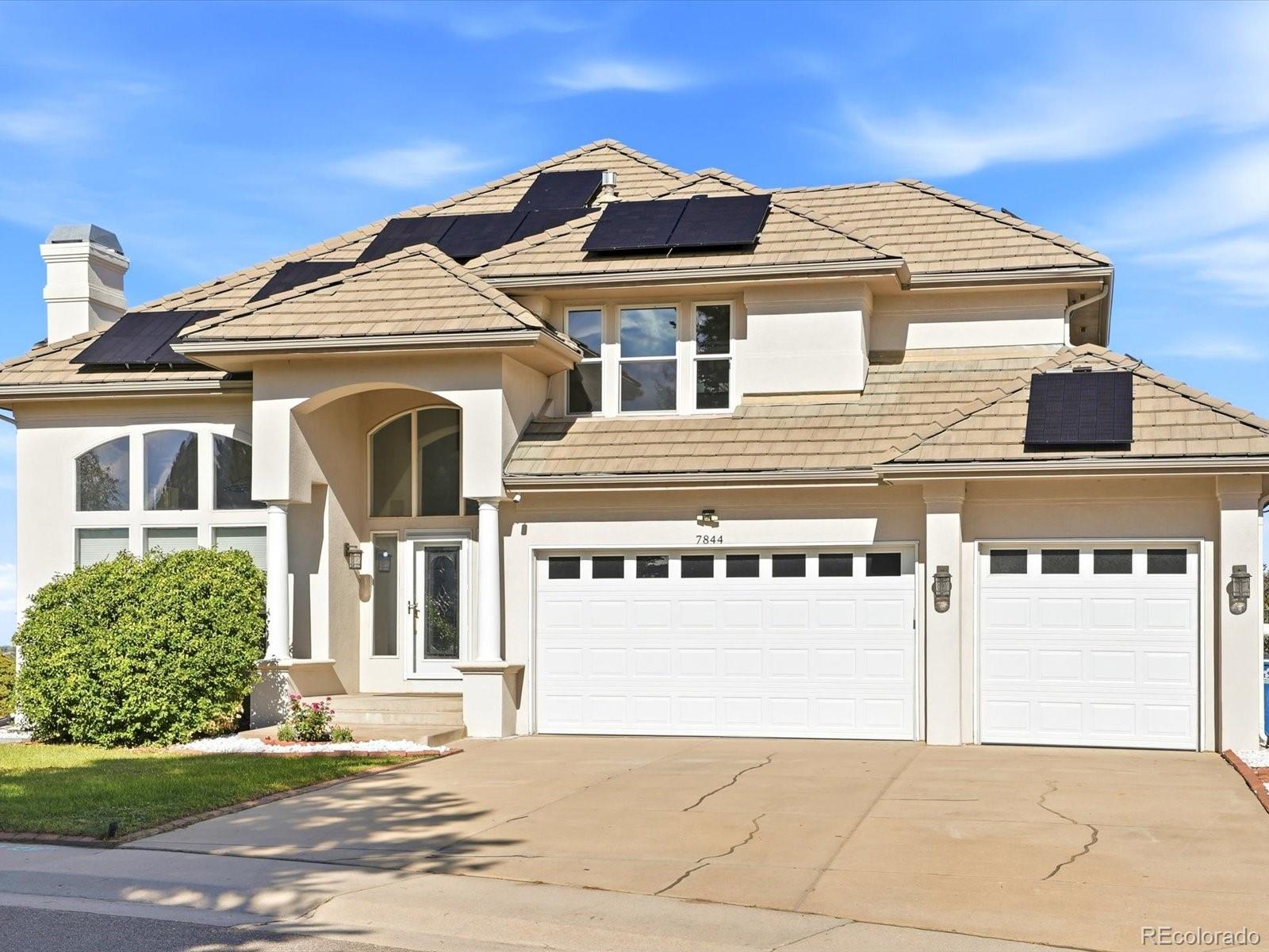 7844 W Oxford Cir, Denver, CO 80235 photo