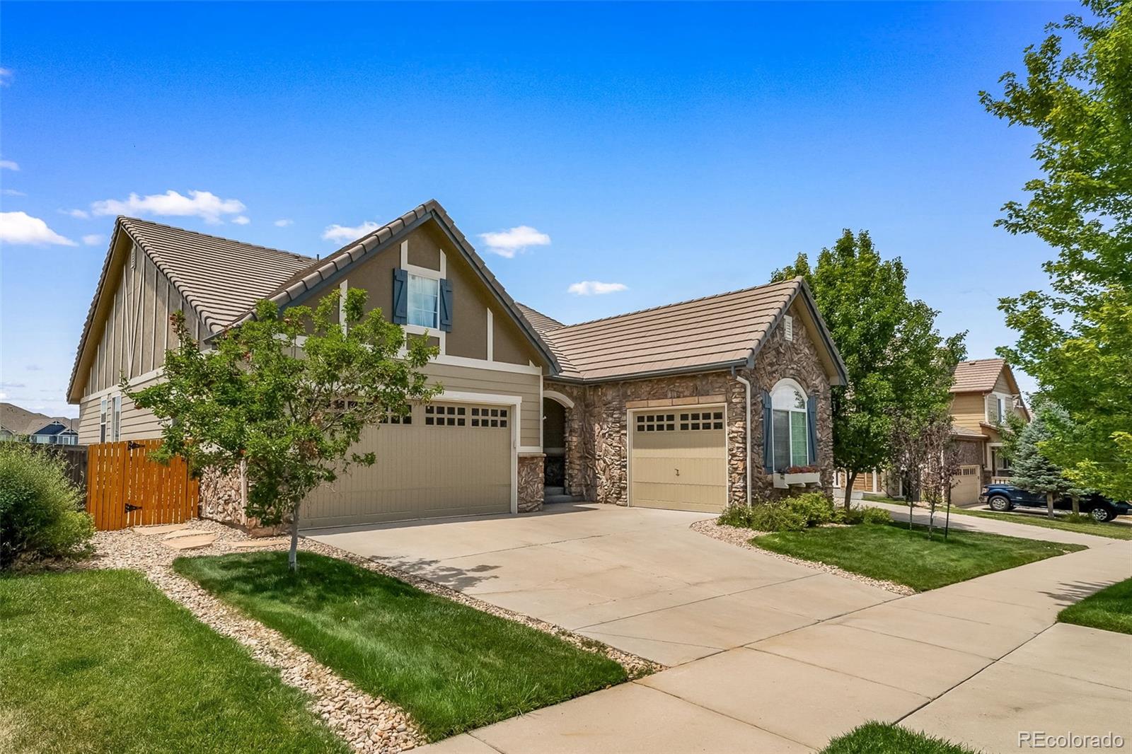 5691 S Catawba Way, Aurora, CO 80016 photo