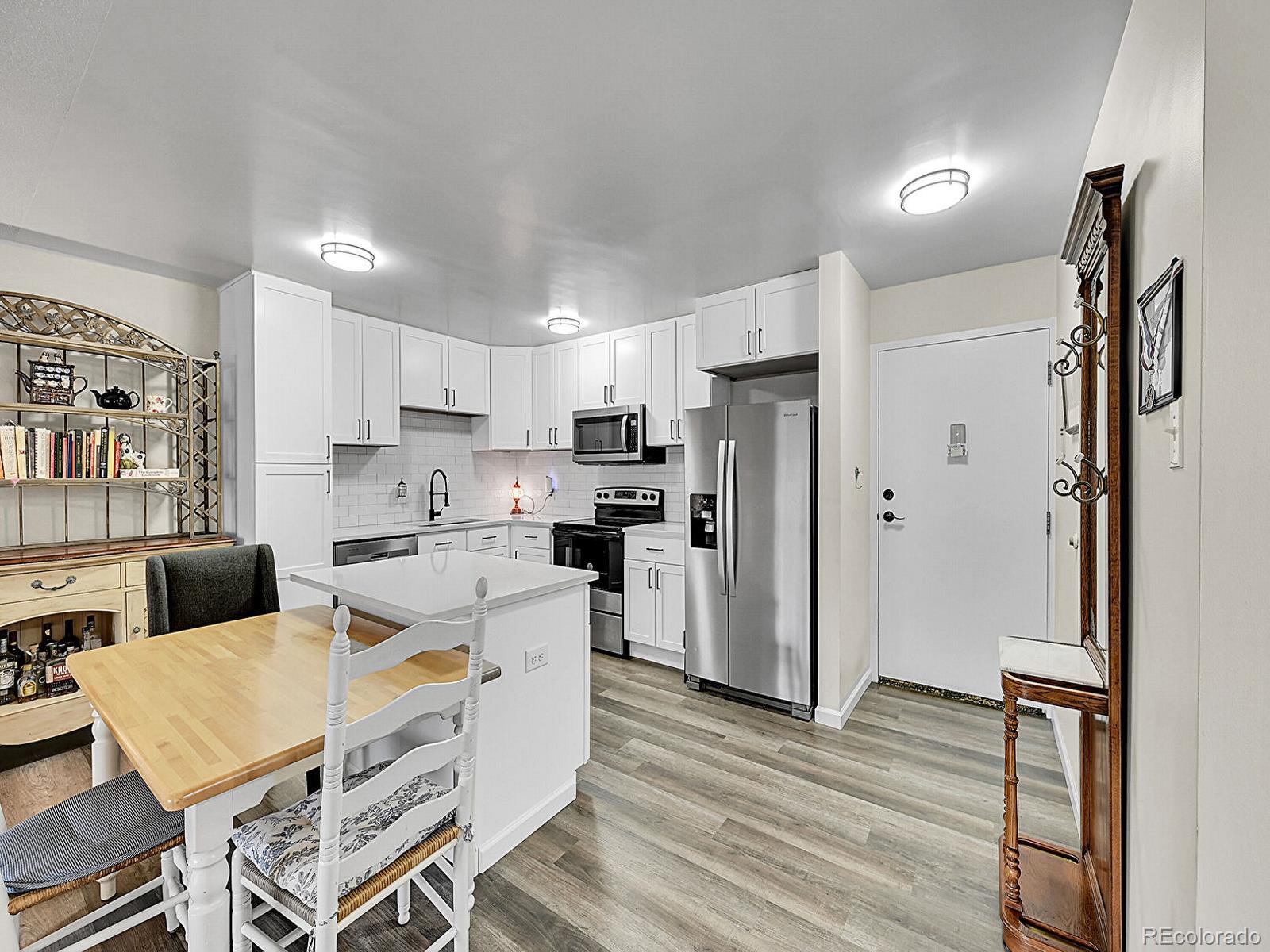 645 S Alton Way #4 C, Denver, CO 80247 photo