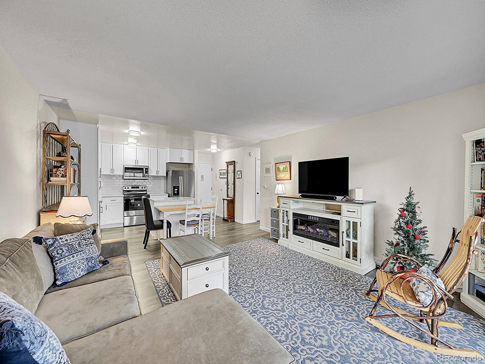 645 S Alton Way #4 C, Denver, CO 80247 photo