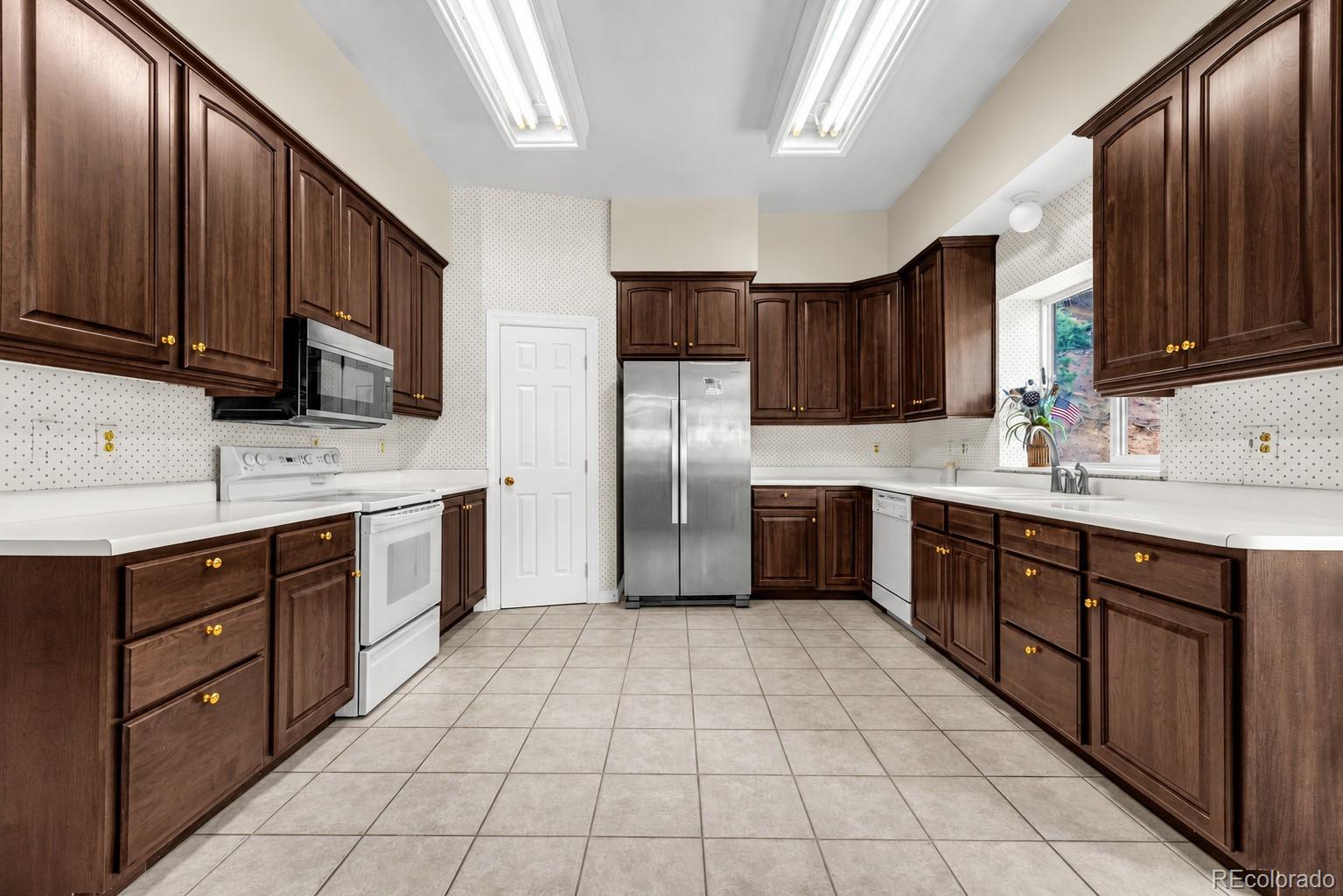 950 Sugar Loaf, Manitou Springs, CO 80829 photo