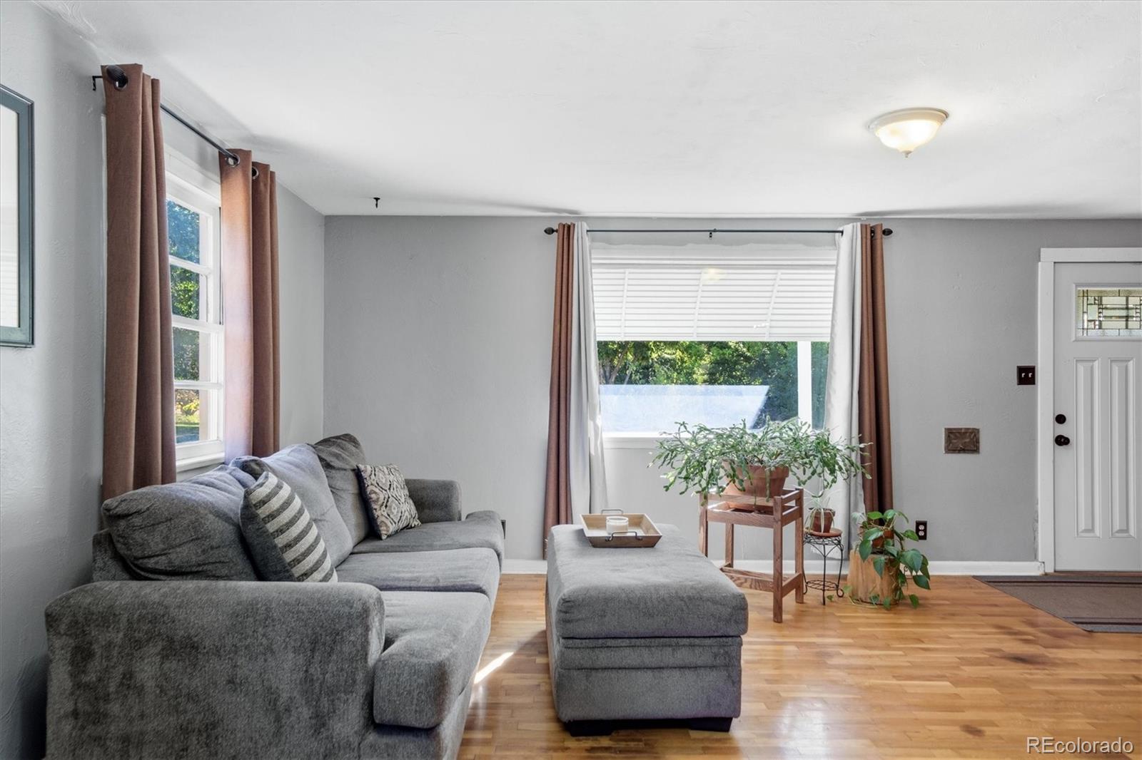 195 Perry St, Denver, CO 80219 photo