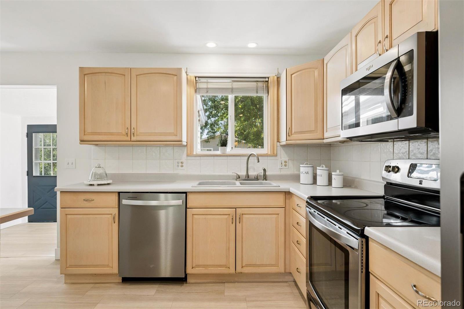 2102 S Brentwood St, Lakewood, CO 80227 photo