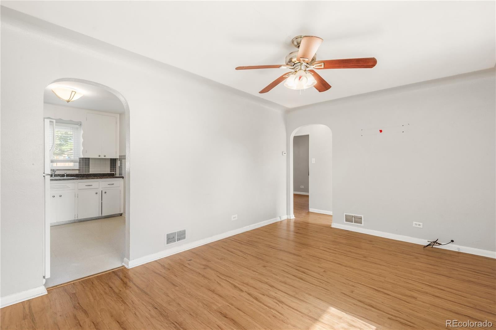 985 Xavier St, Denver, CO 80204 photo