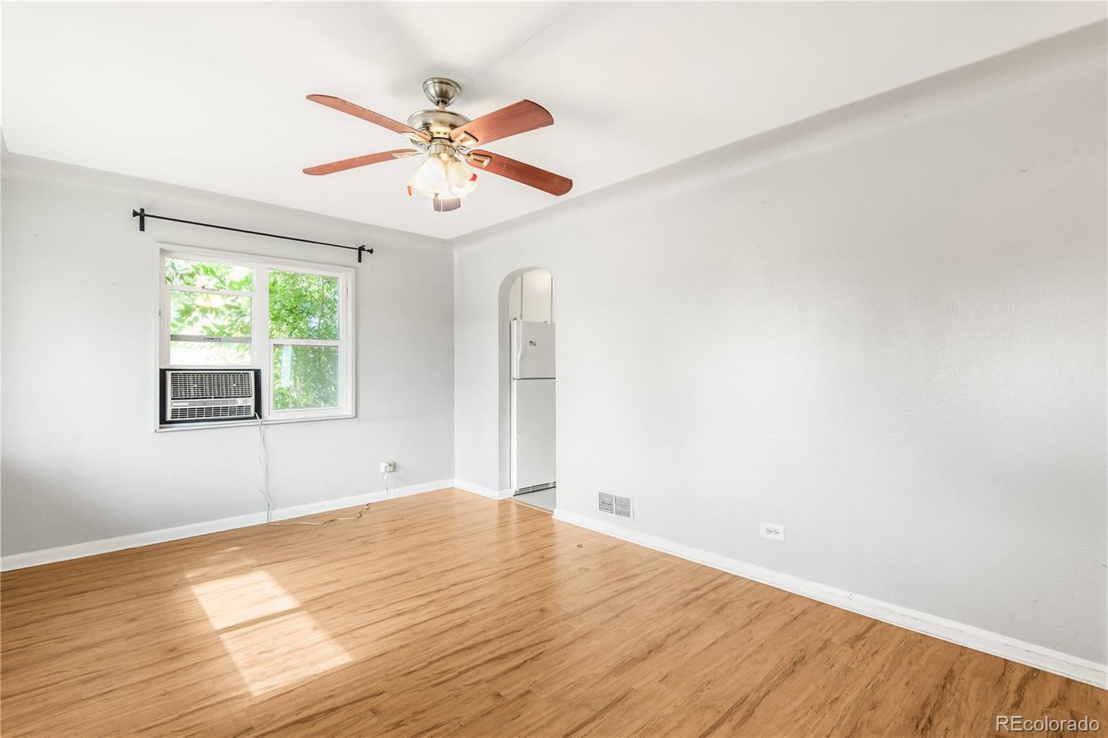 985 Xavier St, Denver, CO 80204 photo