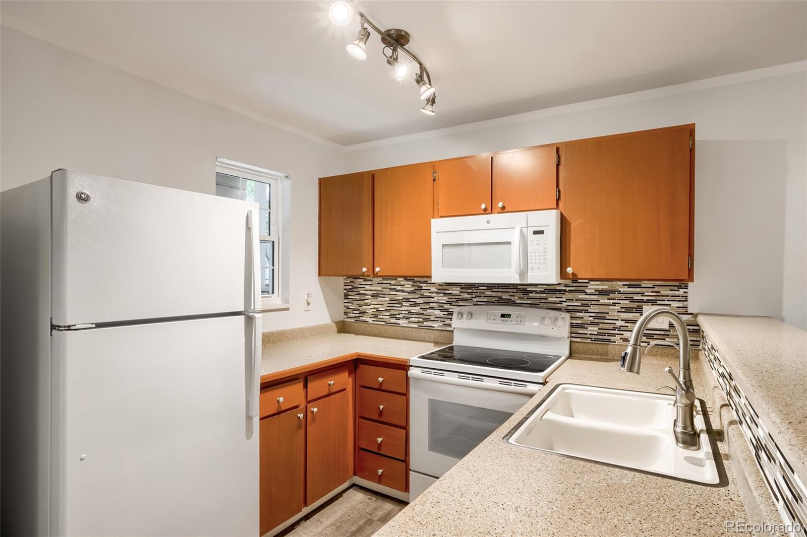 2295 S Pitkin Way #F, Aurora, CO 80013 photo