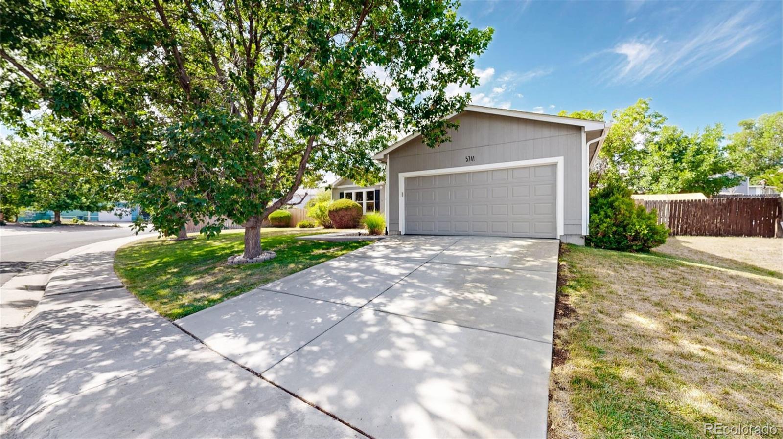 5741 S Quemoy Cir, Centennial, CO 80015 photo