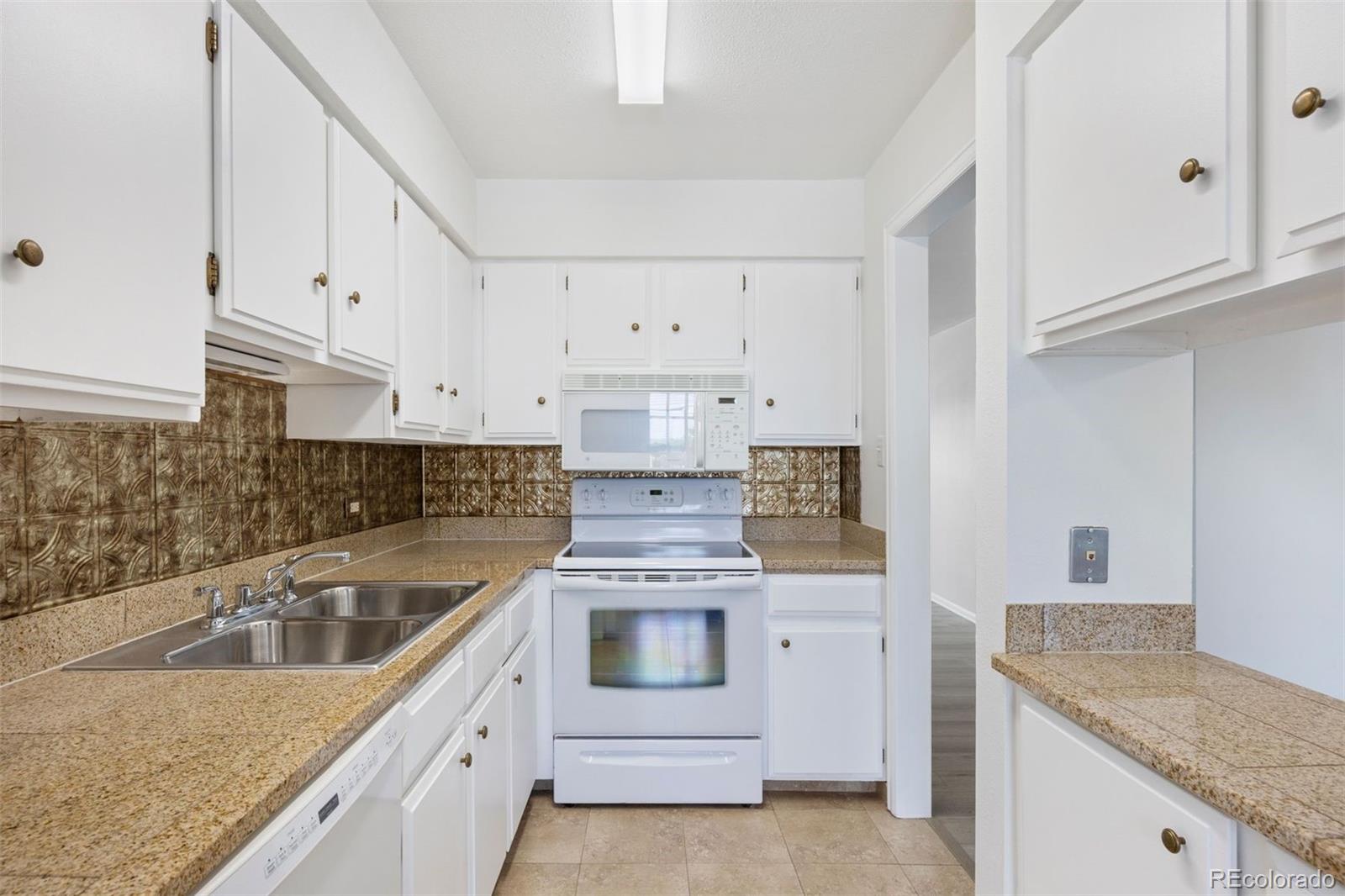 7110 S Gaylord St #M 9, Centennial, CO 80122 photo