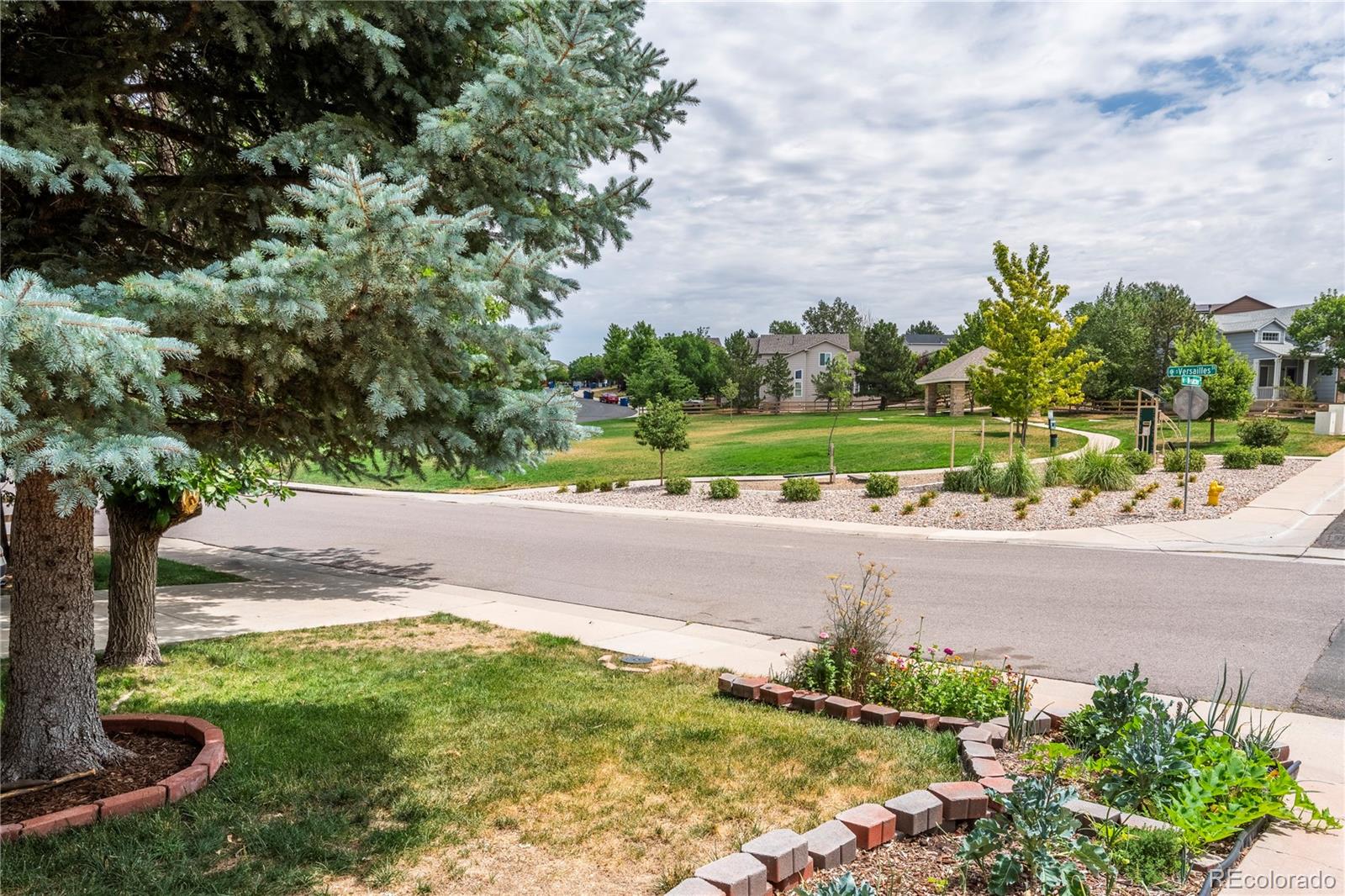 5519 S Versailles St, Aurora, CO 80015 photo