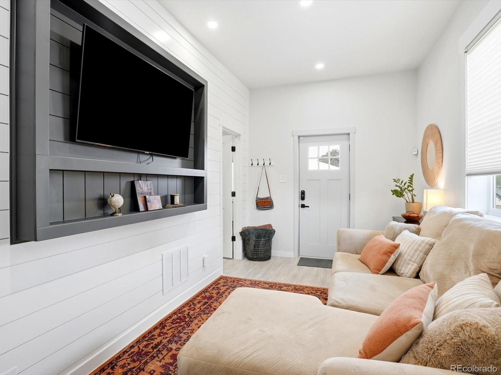272 S Meade St, Denver, CO 80219 photo